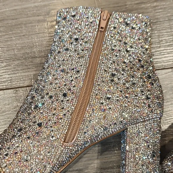 EUC Betsy Johnson Glass stone upper Sequins 3 1/2" heeled Boots sz 8.5M - Picture 7 of 14